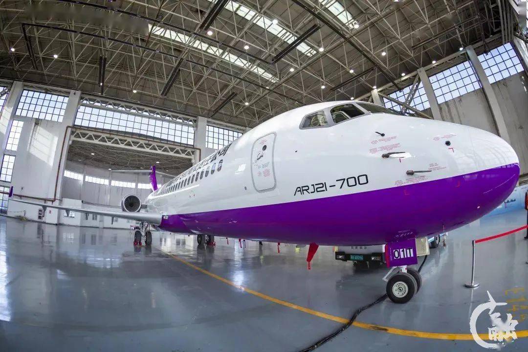 商飞-ARJ21