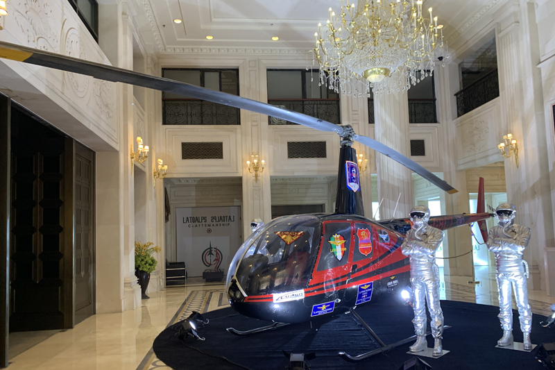 浙江温州一企业租400多万直升机开业